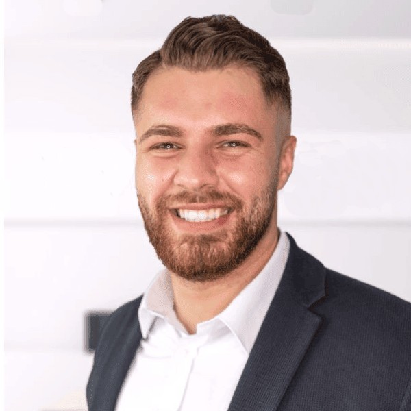 Sehmuz Demir - Geschäftsführer Sehmuz Demir - Geschäftsführer